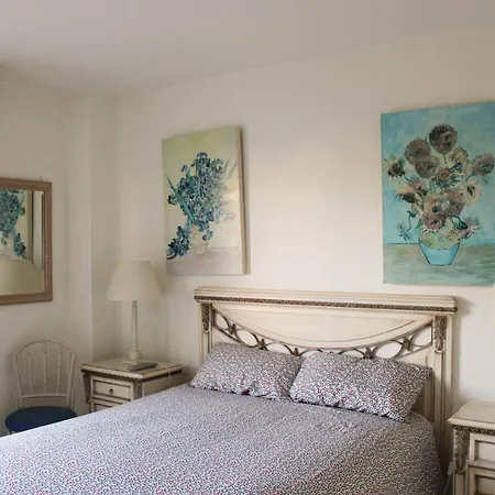 10 Minutes Walk From Puerto Banus Marbella