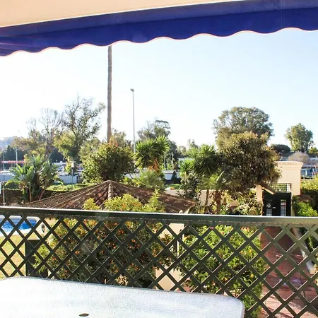 Apartment 10 Minutes Walk From Puerto Banus